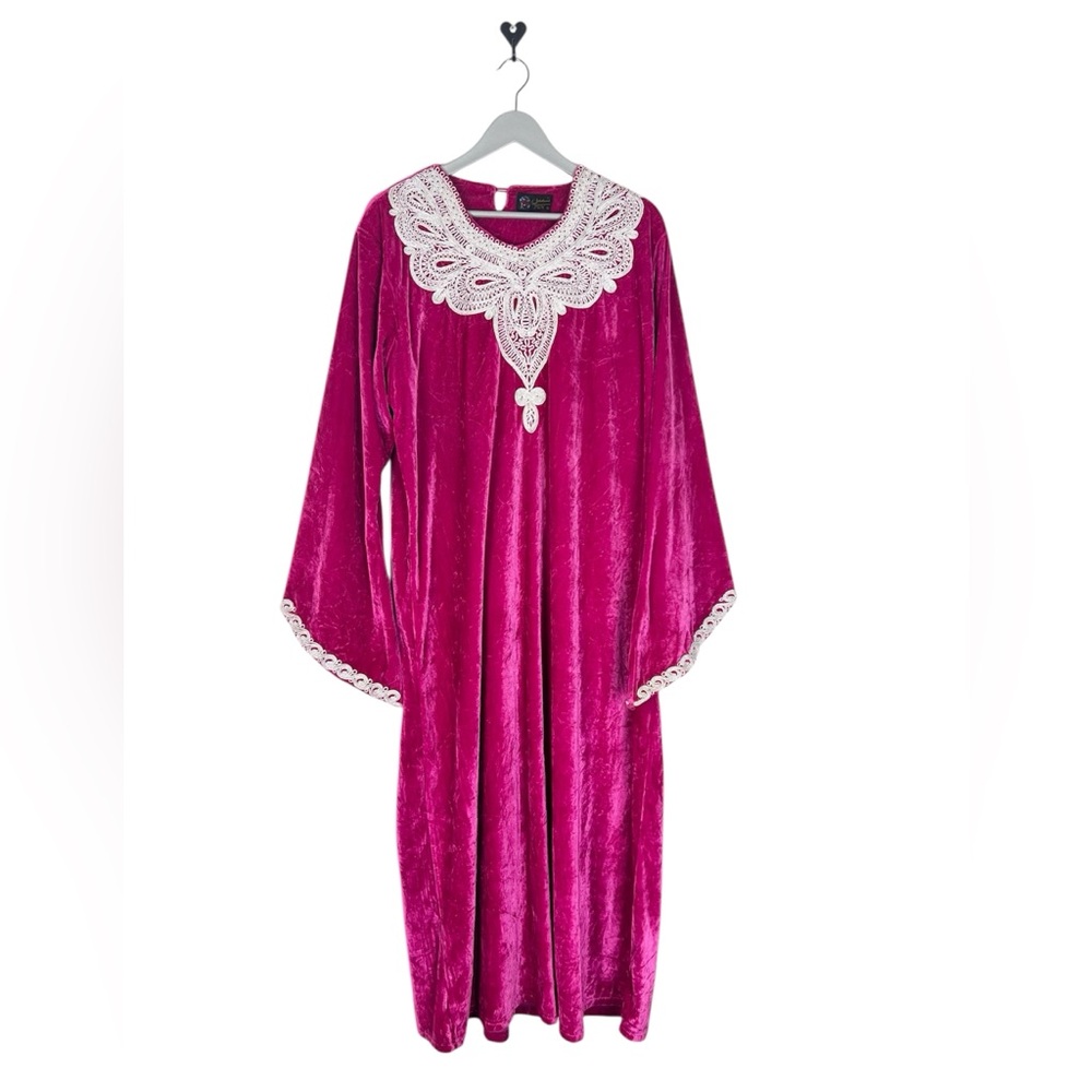 Maxi dress bell sleeve Renaissance Middle Eastern velveteen silvery‎ trim pink